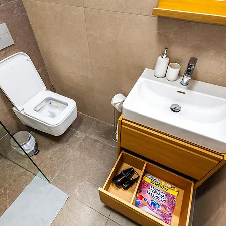 Apartman Jungle - Balcony & Easy Center Access