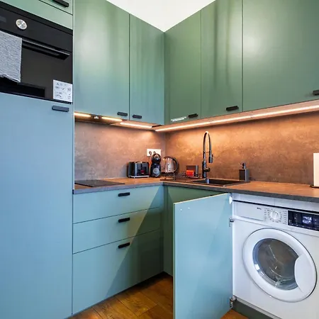 Jungle - Balcony & Easy Center Access アパート ブラチスラヴァ