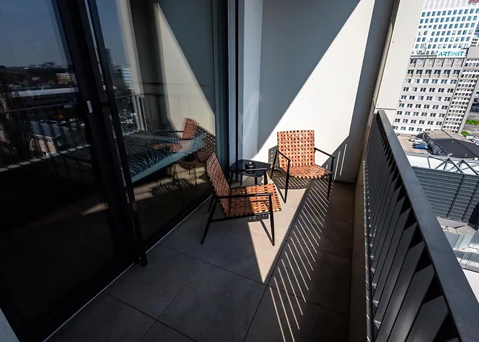 Jungle - Balcony & Easy Center Access * 布拉迪斯拉发